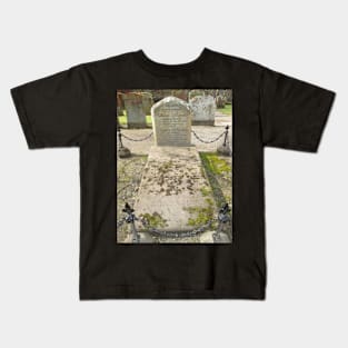 Grave of the Parents of Rabbie Burns, Alloway Auld Kirk Kids T-Shirt